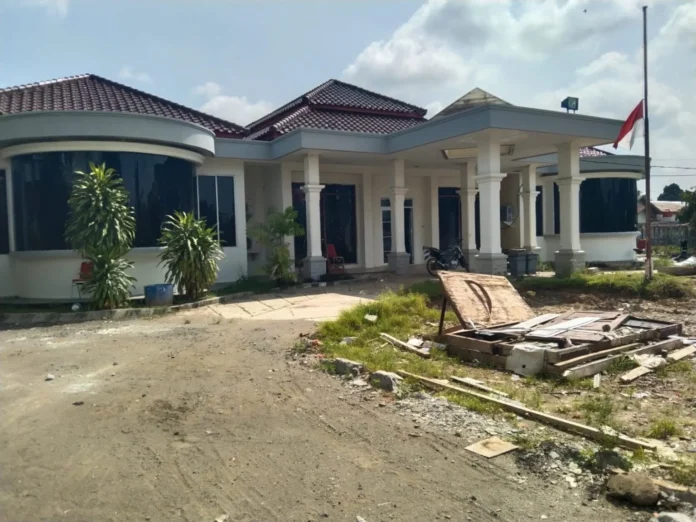 Proyek Rehabilitasi Gedung Putri Dayang Rindu Rp2,78 Miliar Diduga Belum Maksimal