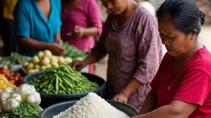 Pedagang beras melayani pembeli di Pasar Inpres Waingapu, Kabupaten Sumba Timur, di tengah kenaikan harga beras akibat keterlambatan pasokan dari Jawa dan Sulawesi
