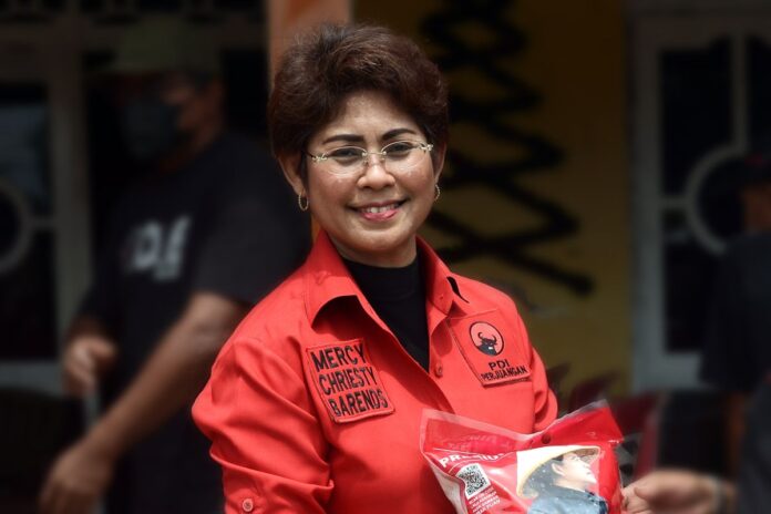 Mercy Barends Nahkodai Pansus RUU Daerah Kepulauan