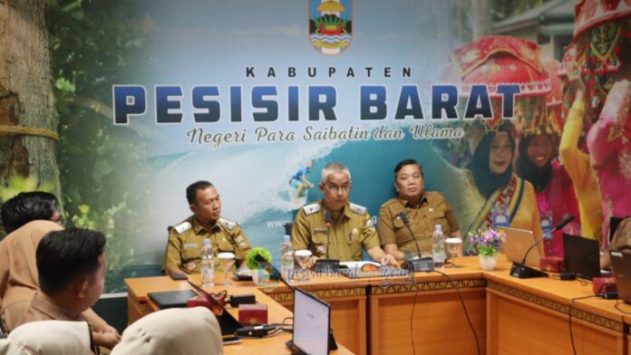 Pemkab Pesisir Barat menggelar Bimtek Aplikasi SRIKANDI untuk mendukung transformasi digital dan Sistem Pemerintahan Berbasis Elektronik (SPBE)