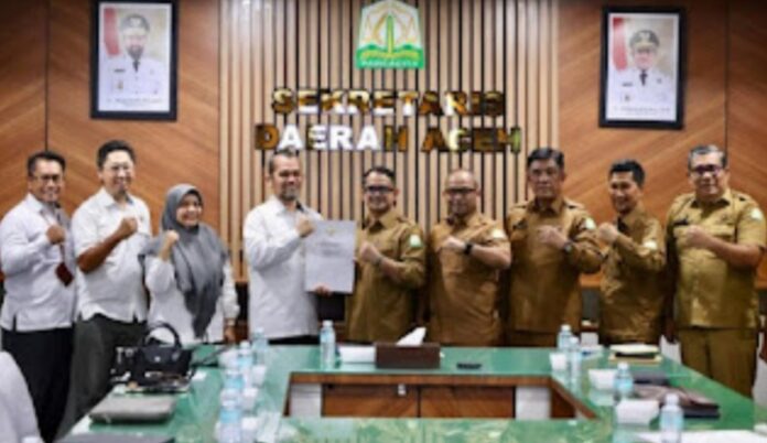 Plt Sekda Aceh Taufik memimpin entry meeting pemeriksaan kinerja BPK RI di Pemerintah Aceh